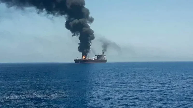 Hörmüz boğazında tankerə zərbə endirilib