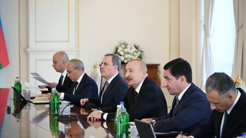 Prezident İlham Əliyevin Kambocanın Baş naziri ilə geniş tərkibdə görüşü olub