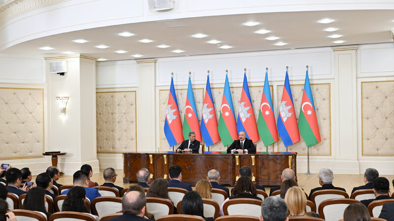 İlham Əliyev və Kambocanın Baş naziri mətbuata bəyanatlarla çıxış ediblər -