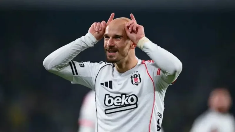 Derbi öncəsi “Beşiktaş”da ciddi itki