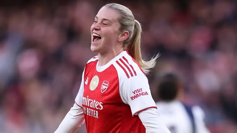 “Arsenal”ın ulduzu ikinci dəfə ilin futbolçusu seçildi
