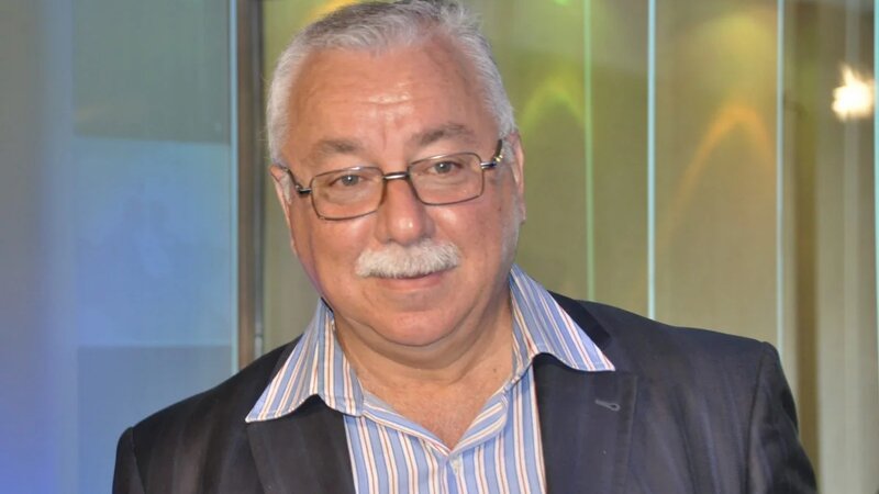Sərdar Fərəcov: Tarixən Azərbaycan maarifçilərinin fərqli geyim üslubu olub