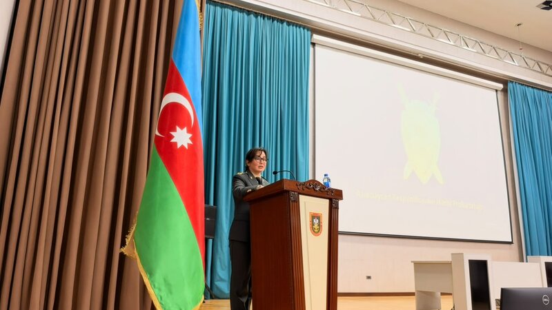 Hərbi Prokurorluğun rəhbərliyi qadın hərbi kursantlarla görüşdü -