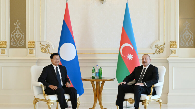 Prezident İlham Əliyevin Laos Prezidenti ilə təkbətək görüşü oldu