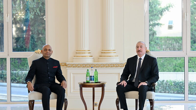 İlham Əliyev Hindistanın ölkəmizdə yeni təyin olunmuş səfirini qəbul etdi
