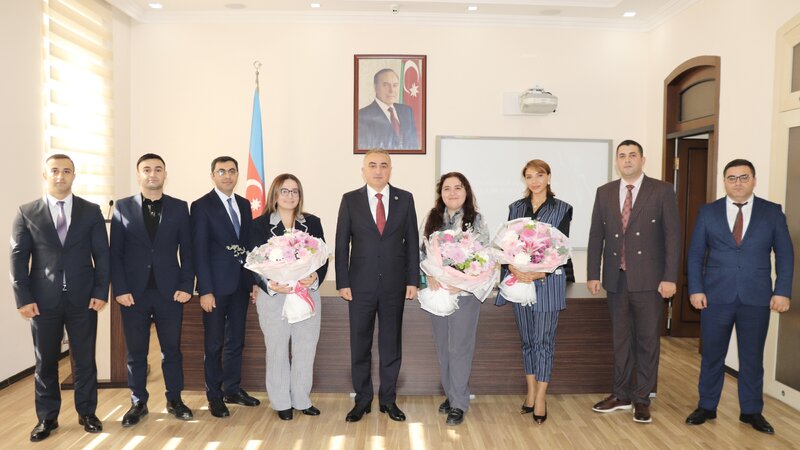 Hakim təyin olunan 8 vəkil təltif edildi -