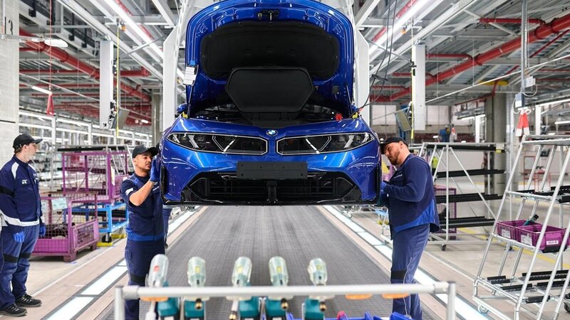 BMW işdən könüllü ayrılanlara 600 min avroyadək təzminat təklif edir