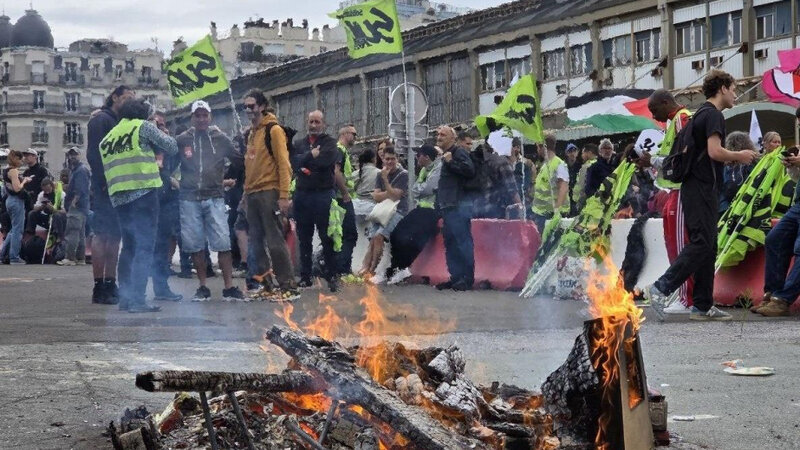 Parisdə iğtişaşlar yenidən alovlandı