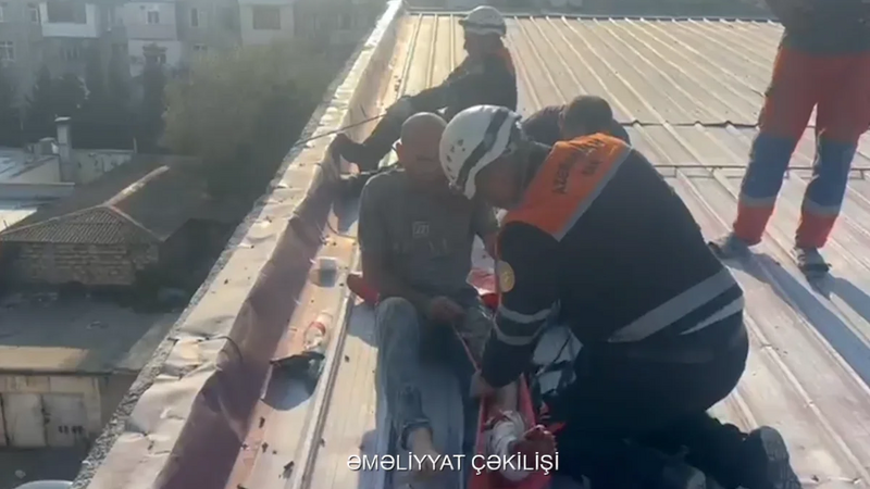 Sumqayıtda tikilidə təmir işləri aparan şəxs xəsarət aldı