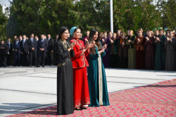 Aşqabadda MAMA “Ana təbiət” beynəlxalq incəsənət sərgisi açıldı