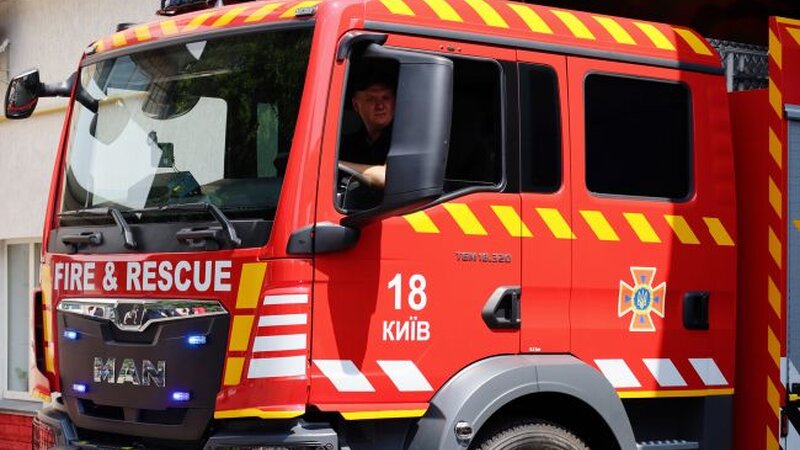 Rusiya Kiyevdə enerji şəbəkəsinə zərbə endirdi - Dörd rayonda elektrik kəsildi