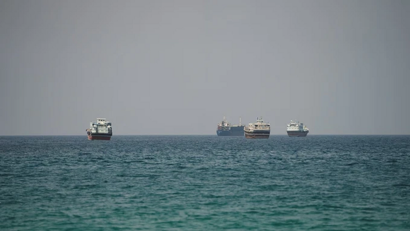 Oman körfəzində neft tankerinə zərbə endirildi