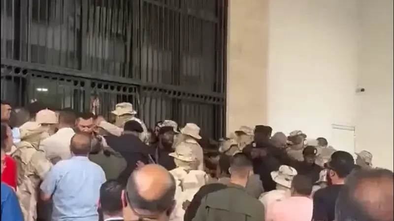 Tripolidə silahlılar Auditorlar Məhkəməsinin binasını ələ keçirməyə çalışıblar