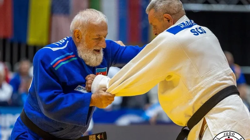 Azərbaycanın veteran cüdoçusu Fərhad Rəcəbli 12-ci dəfə Avropa çempionu oldu