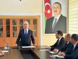 Yardımlı Rayon İcra Hakimiyyətinin başçısı kollektivə təqdim olundu