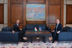 Azərbaycan və Hindistan XİN rəhbərləri arasında təkbətək görüş başladı -