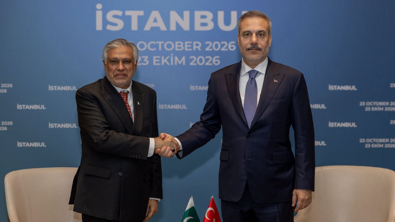 Türkiyə və Pakistan xarici işlər nazirləri İstanbulda görüşdülər