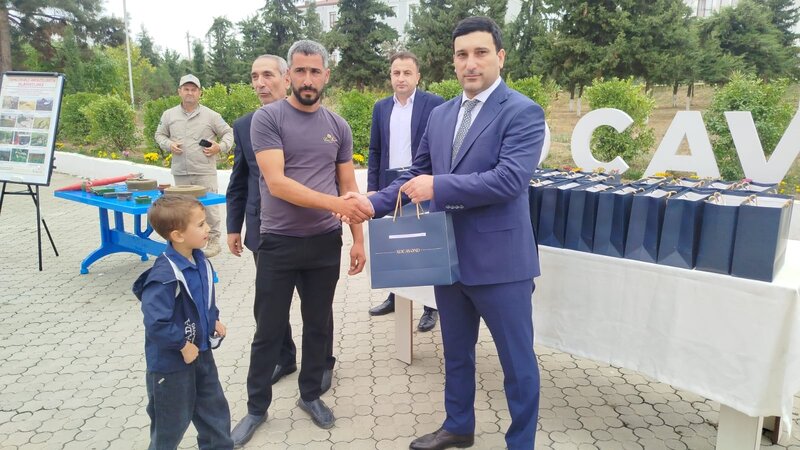 Xocavənd və Ağdərəyə köçən ailələrə mənzillərin açarları təqdim olundu -