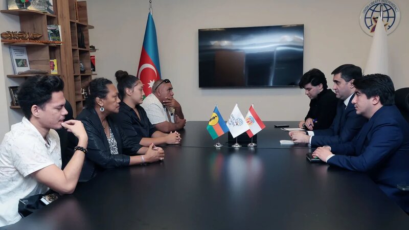 Abbas Abbasov Kanaki və Maʻohi Nuidən Azərbaycana gəlmiş ictimai-siyasi fəallarla görüşdü