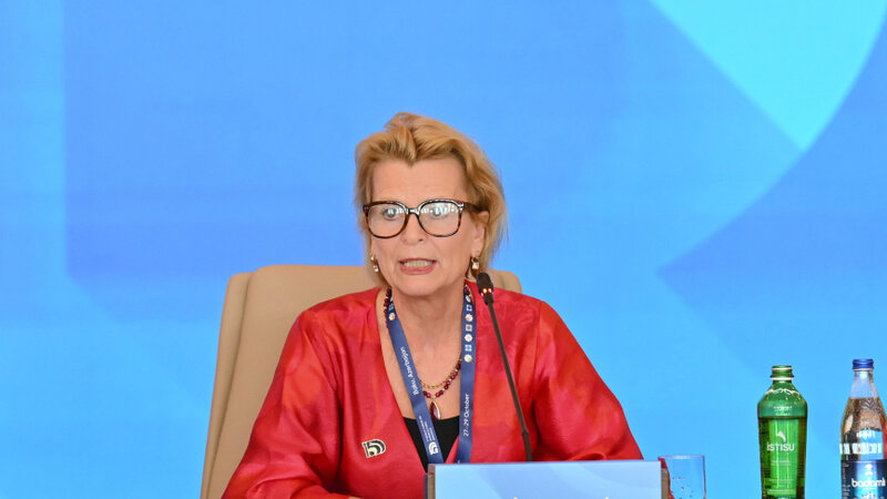 UNESCO rəsmisi: Davamlı sülh cəmiyyətlərdə qərəzlərin aradan qaldırılmasından və uşaqların təhsilindən başlayır