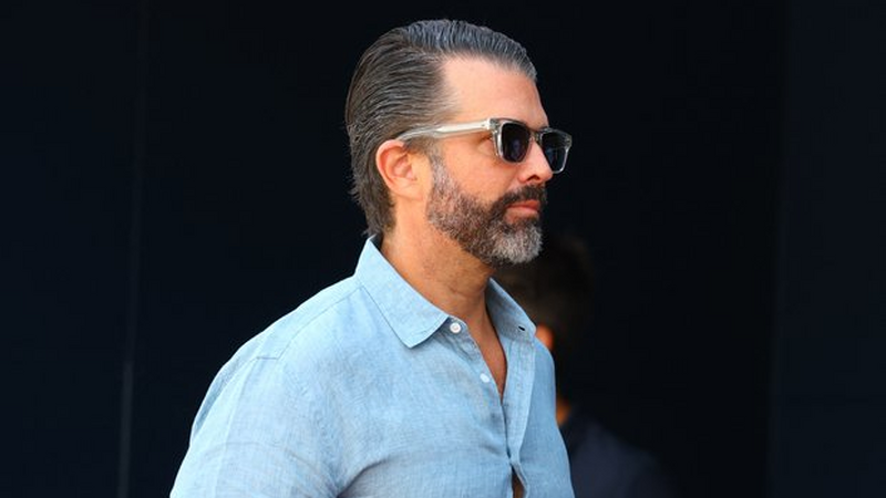 Trampın oğlu Monqolustanda rusiyalı iş adamı ilə görüşdü