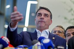 Bolsonaru bir saat sonra fikrini dəyişdi