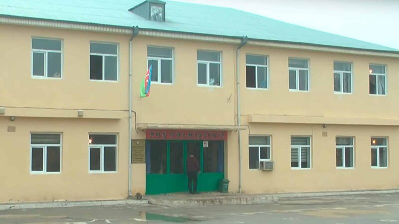 Ceyranbatanda məktəbdə zəhərlənmə: 8 şagirdə yardım edildi, araşdırma başladı -