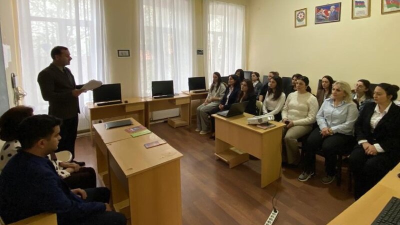 FHN Gəncədə əlilliyi olan şəxslərə xidmət göstərənlər üçün maarifləndirmə tədbiri keçirib