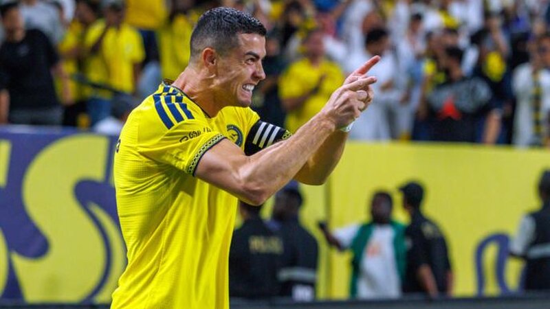Ronaldo het-trik edərək karyerasının 985-ci qolunu vurdu