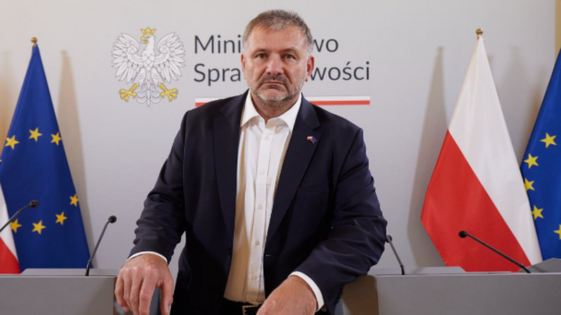 Polşa Baş prokuroru Konstitusiya Məhkəməsinə hücum edən prezidentlə bağlı tədbirlər görməyə çağırdı