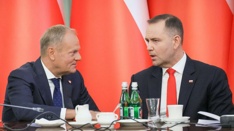 Polşa Seyminin vitse-spikeri Navrotski və Tusku dialoqa çağırdı