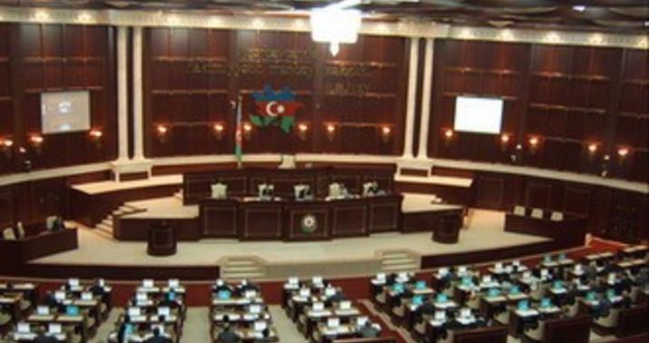 Milli Məclisinin növbəti plenar iclası başlayıb