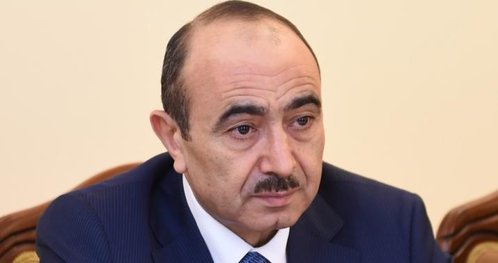 Əli Həsənov ilin yekunları ilə bağlı müsahibə verdi