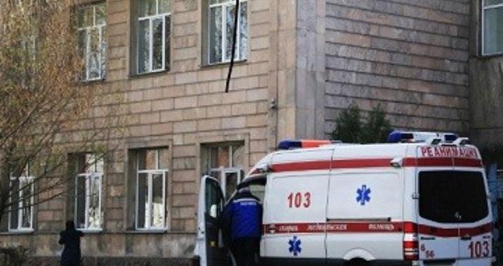 Qısqanc ər ailə üzvlərini qətlə yetirdi, özü isə...