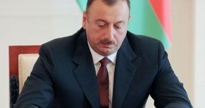 Prezident İlham Əliyev Eldar Mahmudovu vəzifəsindən azad etdi