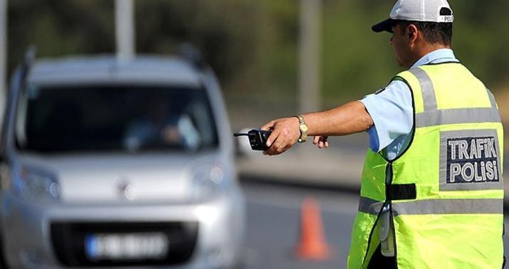 “Ərim rüşvət alır” - Yol polisinin xanımından prokurorluğa şikayət