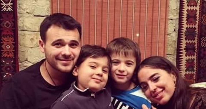 Emin Ağalarov və Leyla Əliyeva əkizlərlə birlikdə - FOTO