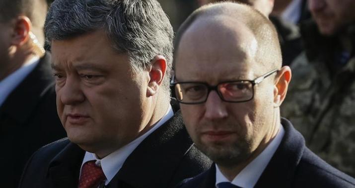 “Financial Times”: Poroşenko məsuliyyət daşıyır