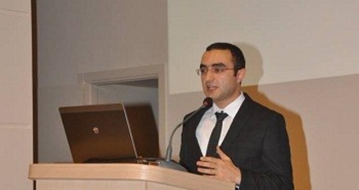 Nüfuzlu universitetin ilk azərbaycanlı tələbəsi kömək istəyir