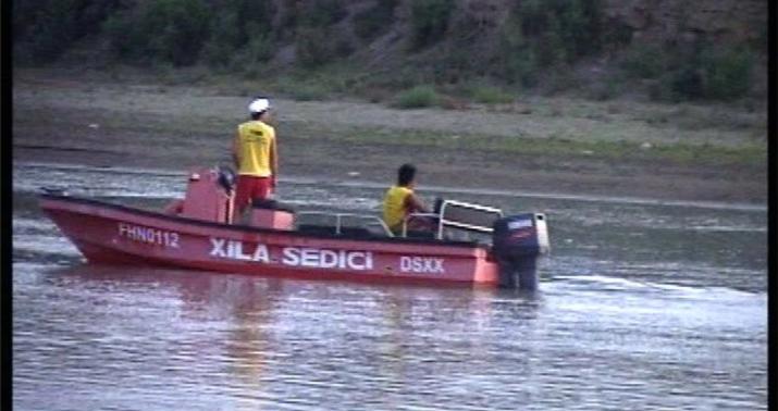 Çaya düşən azyaşlı xilas edildi
