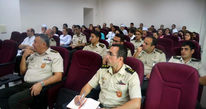 Amerikalı mütəxəssislər Müdafiə Nazirliyində seminar keçir
