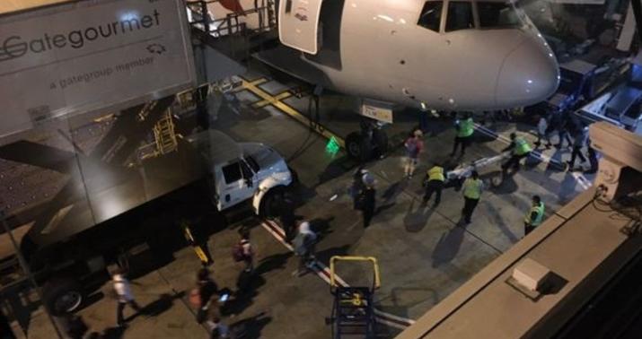 “Zorro” aeroporta hücum etdi - VİDEO