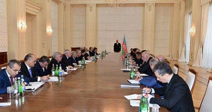 İlham Əliyevin sədrliyi ilə Nazirlər Kabinetinin iclası keçirilib