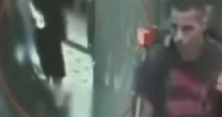 Metroda gənc qıza gözlənilməz hücum – ŞOK GÖRÜNTÜ