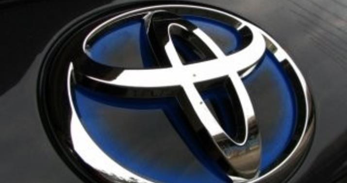 Toyota 1,43 milyon avtomobili geri götürdü