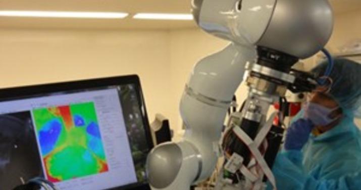 Robot cərrahdan uğurlu əməliyyat