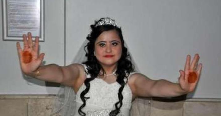 28 yaşlı qıza bəysiz toy etdilər - FOTO