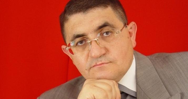 Mehdi Hüseyn, 1