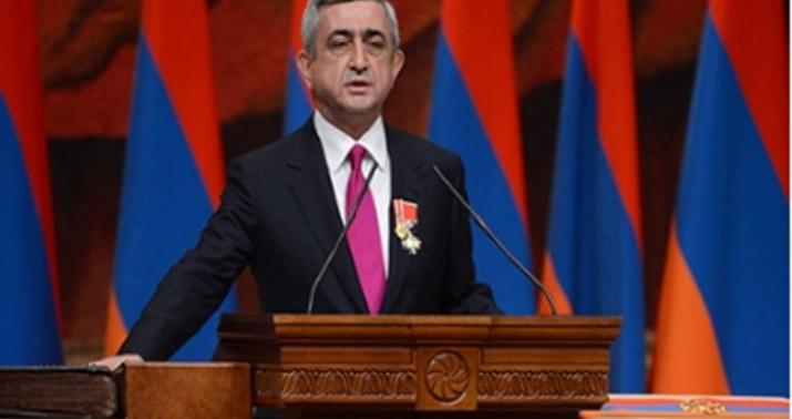 Ermənistan prezidentinin and içdiyi “İncil” Azərbaycandan aparılıb