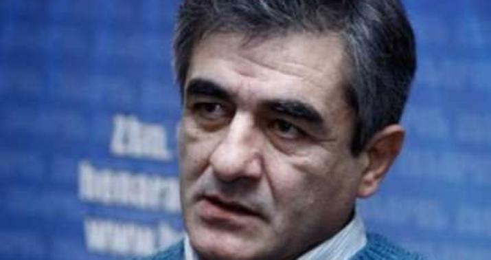 Erməni politoloq: "Apreldə ciddi itkilər verdik'
